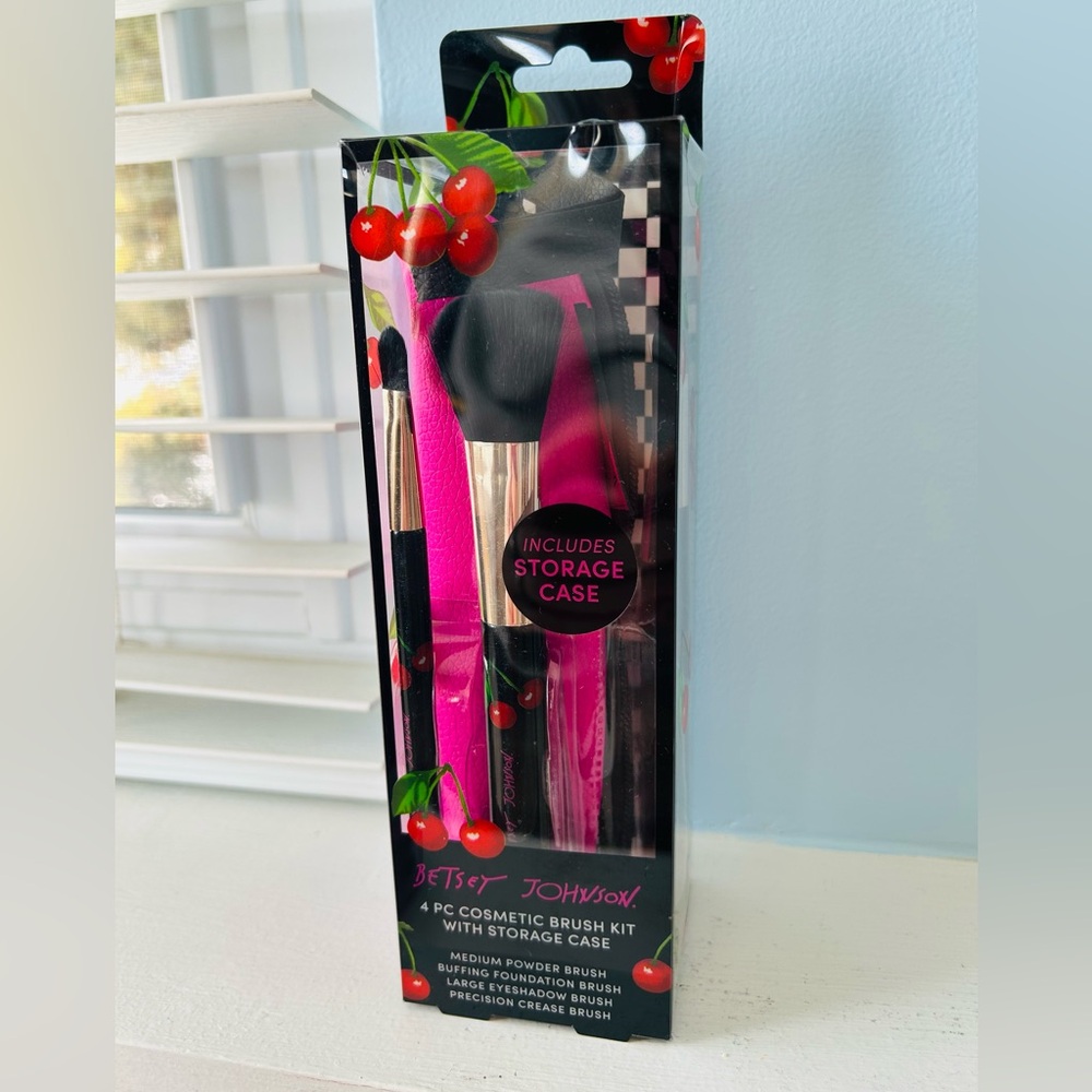 Betsey Johnson Black and Pink Cosmetic Brush Set